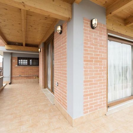 Peperino Attic Flat Lägenhet Ciampino Exteriör bild