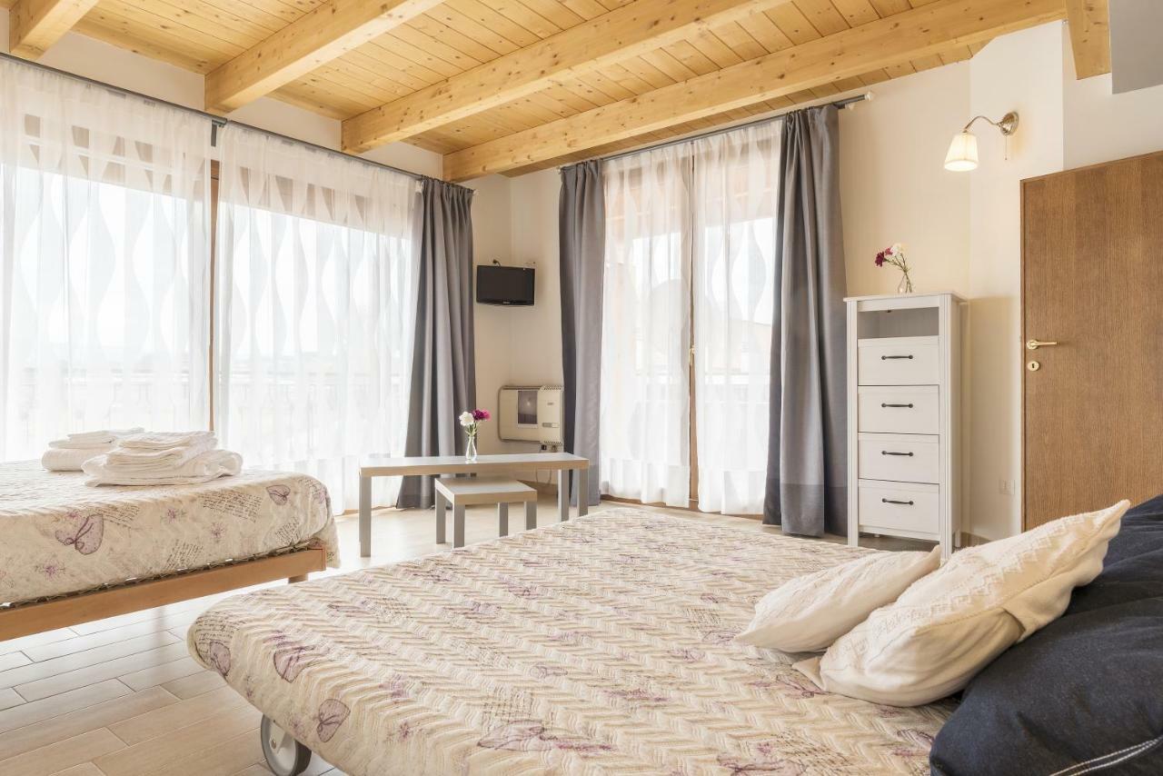 Peperino Attic Flat Lägenhet Ciampino Exteriör bild